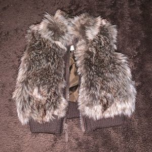 Baby girls 3 months faux fur vest.
